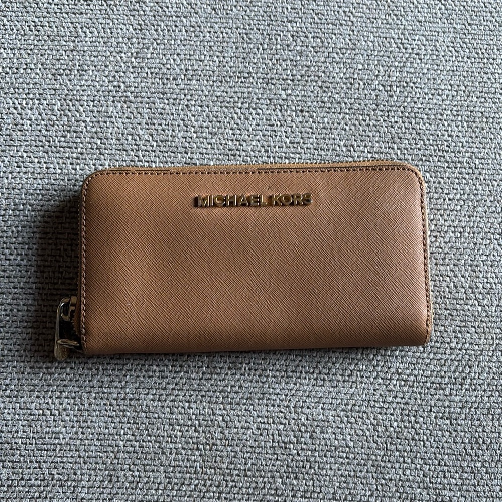 MK WRISTLET WALLET
